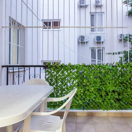 City Center Flat 101