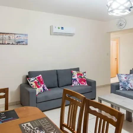 City Center Flat 101